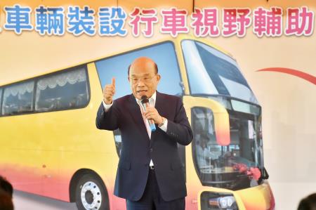 2019年7月23日行政院長蘇貞昌出席「加強推動大型車輛裝設行車視野輔助系統」推廣活動S__117743665　共5張