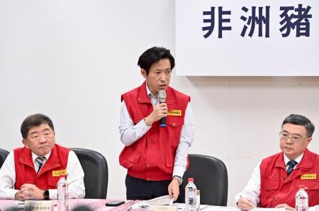 2025年10月23日行政院長卓榮泰視導非洲豬瘟前進應變所。 　共6張
