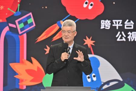 陳院長今(25)日出席「跨平台．跨族群．跨語言」公視兒少奔放前行記者會照片_4 共10張　共11張