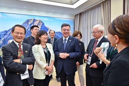 卓院長今（13）日接見「全美台灣同鄉會2024返台參訪團」一行照片 共6張　共6張