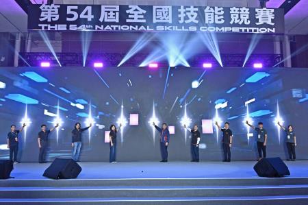 卓院長今（17）日出席「第54屆全國技能競賽」開幕典禮照片 共8張　共8張