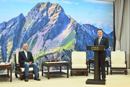 2025年8月29日行政院長卓榮泰接見仰山文教基金會游錫堃創辦人 　共8張