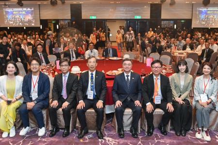 2026年6月30日行政院長卓榮泰出席「第69屆會計師節慶祝聯歡晚會」 　共5張