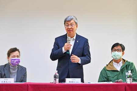 2023年2月3日行政院長陳建仁參訪朝友工業公司暨螺絲螺帽產業座談會5 　共10張