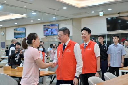 2024年6月15日行政院長卓榮泰視察國家運動訓練中心、國家運動科學中心及國家培訓隊備戰2024巴黎奧運及巴黎帕運情形_5 　共13張