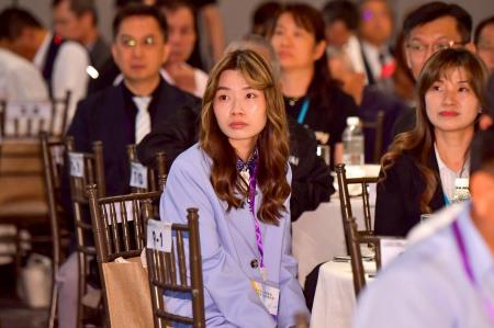 2026年4月29日行政院長卓榮泰出席115年紀念五一勞動節暨全國模範勞工表揚典禮 　共7張