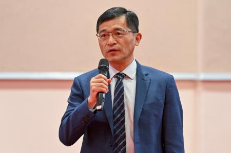 2025年10月16日-3行政院長卓榮泰接見「中華民國工業區廠商聯合總會」許正雲理事長一行 　共9張