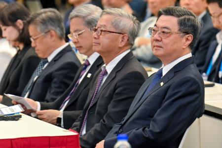2026年8月3日行政院長卓榮泰出席「2026台日半導體科技論壇：AI 趨勢下的半導體國際合作機會」 　共5張