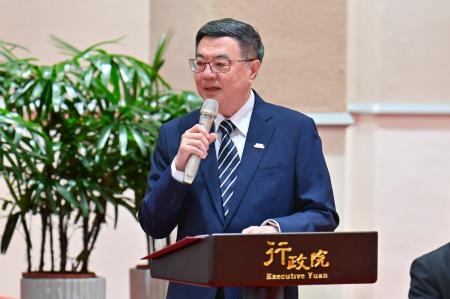 2025年4月2日行政院長卓榮泰接見「第32屆亞洲臺灣商會聯合總會回國訪問團」　共9張