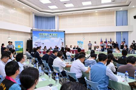 2026年9月4日行政院長卓榮泰出席「綠能前行．廉潔治理」防制綠能犯罪座談會 　共4張