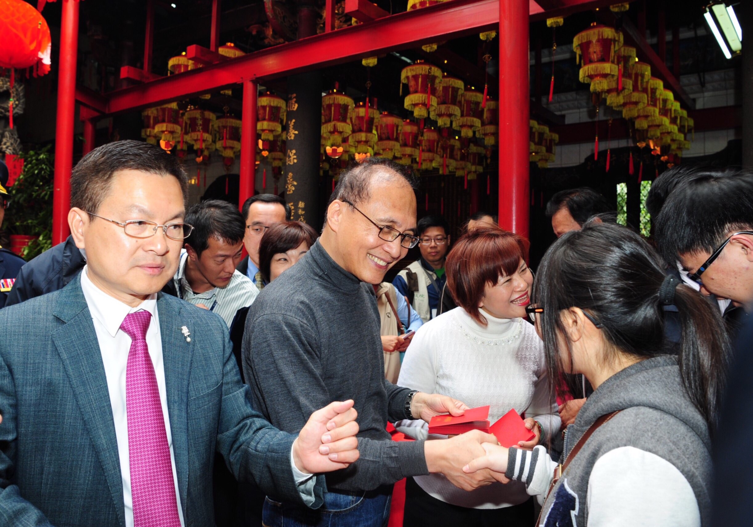 林揆初四赴新港奉天宮等參拜祈福   祈求社會平安祥和　共12張