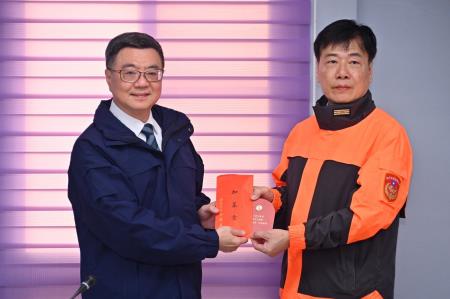 卓院長今(20)日慰勉「海洋委員會海巡署艦隊分署北部地區機動海巡隊同仁」照片 共8張　共8張