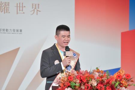 2022年12月12日行政院長蘇貞昌出席2022國際技能競賽代表團頒獎典禮　共6張