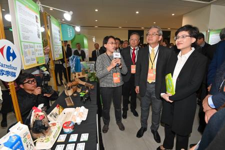 2025年1月22日行政院副院長鄭麗君出席「公民社會的淨零沙盒實驗－以科技力、社會力、網絡力構築淨零社會基盤」展示會暨論壇 　共7張
