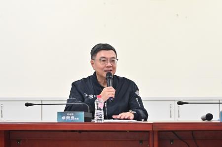 2024年10月25日_1行政院長卓榮泰視察「桃竹苗大矽谷推動方案：新竹科學園區擴建計畫（苗栗地區）」推動情形3.jpg