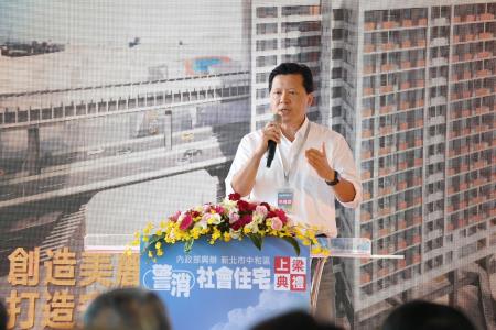 2023年10月19日行政院長陳建仁出席新北市中和區警消社會住宅統包工程上梁典禮7.jpg