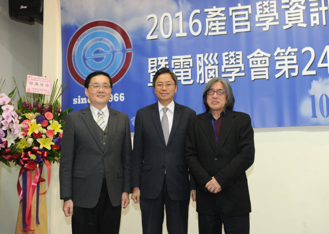 張揆：電腦科學踏出技術領域 深度結合民眾日常生活 　共4張