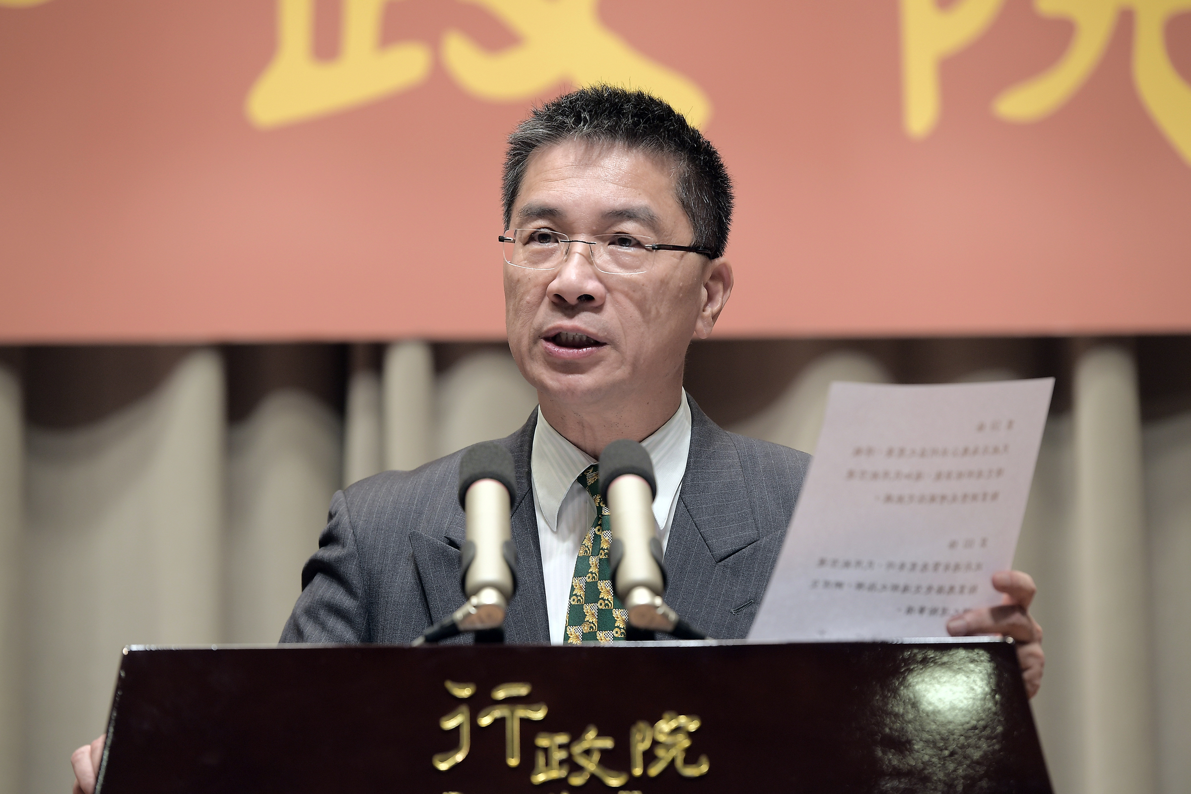 政院：12月起華航協助所有興航航線 　共1張