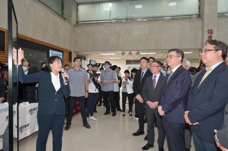 2024年7月10日行政院長卓榮泰出席「重大電信網路詐欺暨掃黑案件查緝成果記者會」　共10張