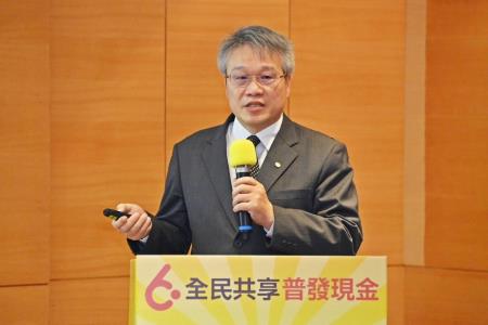 2023年5月9日行政院長陳建仁慰勉財金資訊股份有限公司同仁辦理全民共享普發現金業務4　共6張
