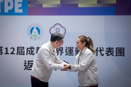 2025年8月21日行政院長卓榮泰出席2025年成都世界運動會代表團返國餐會 　共10張