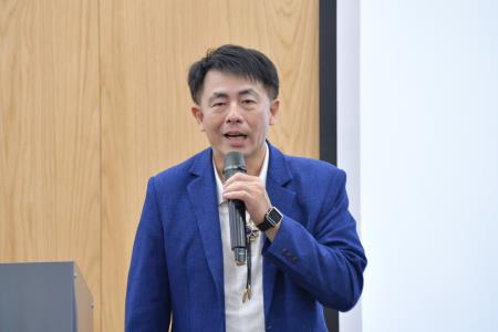 2024年7月13日行政院長卓榮泰參訪「昆兆益精密工業股份有限公司」　共9張