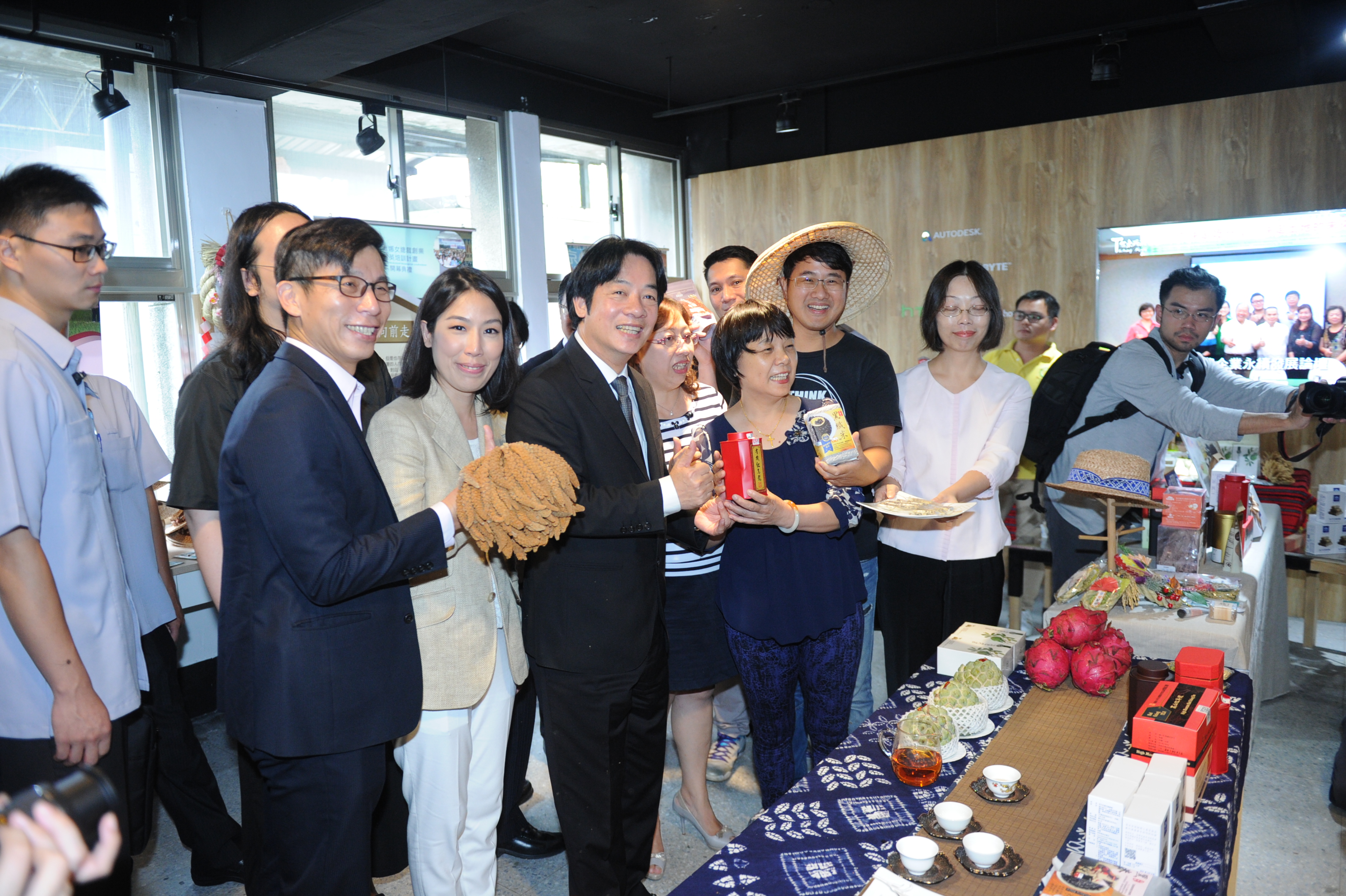 賴揆：落實總統新經濟發展策略  社會創新實驗中心與國際接軌並推廣至各縣市　共6張