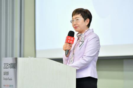 卓院長今(20)日出席「經濟日報2025大師論壇」照片 共6張_4 　共6張