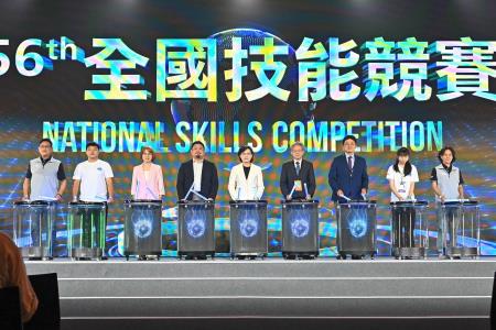 2026年7月29日行政院副院長鄭麗君出席第56屆全國技能競賽開幕典禮 　共6張