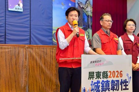 2026年8月7日行政院秘書長張惇涵出席「2026城鎮韌性演習」屏東場次（第三類急救站開設/擴充醫療演練） 　共10張