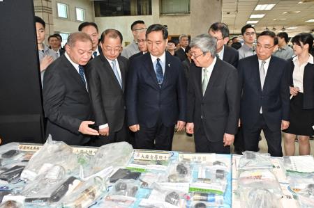 2024年4月17日行政院長陳建仁出席「查緝大麻毒品暨發掘施用黑數記者會」_4　共8張