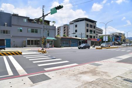 2024年6月29日行政院長卓榮泰視察永續提升人行安全計畫改善成果。