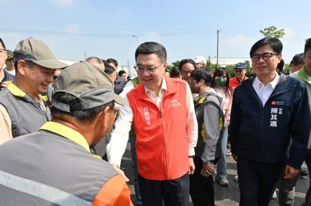 2024年10月12日_1行政院長卓榮泰視察典寶溪芋寮滯洪池後續工程8