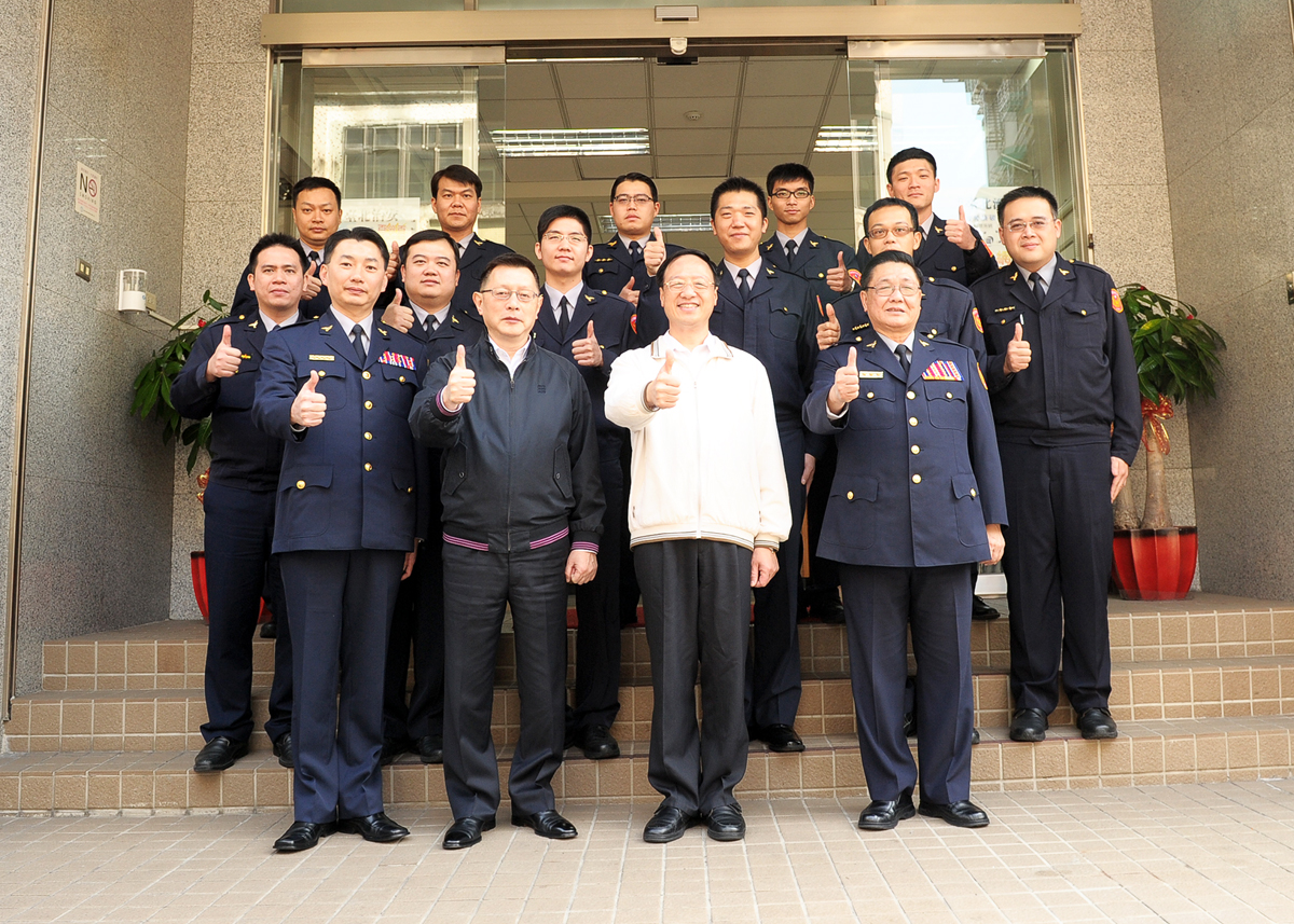 江揆慰勉值勤消防及警察同仁堅守崗位為民服務 　共1張