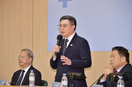 2024年12月17日行政院長卓榮泰出席「2024保險論壇」 _1_　共4張