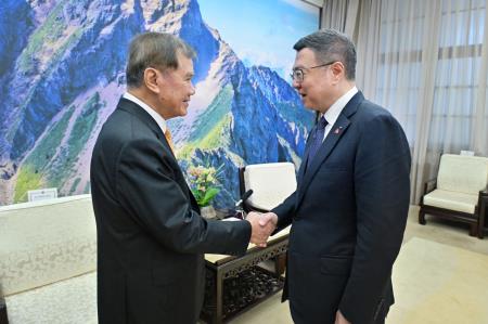 2024年5月22日行政院長卓榮泰接見新加坡「第16任總統暨副總統就職典禮」訪團。　共6張