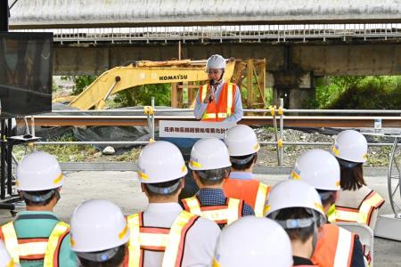 2024年10月26日行政院長卓榮泰視察花東地區鐵路雙軌電氣化計畫。　共10張