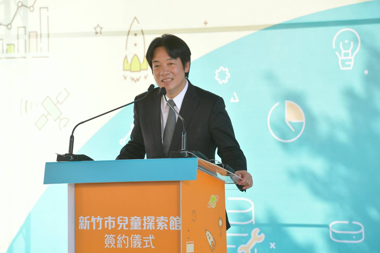 出席新竹市兒童探索館簽約儀式  賴揆感謝地方政府與民間企業共同合作　共5張