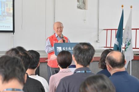 陳院長今（4）日視察國家鐵道博物館員工澡堂修復工程完工情形照片_4 共7張　共7張