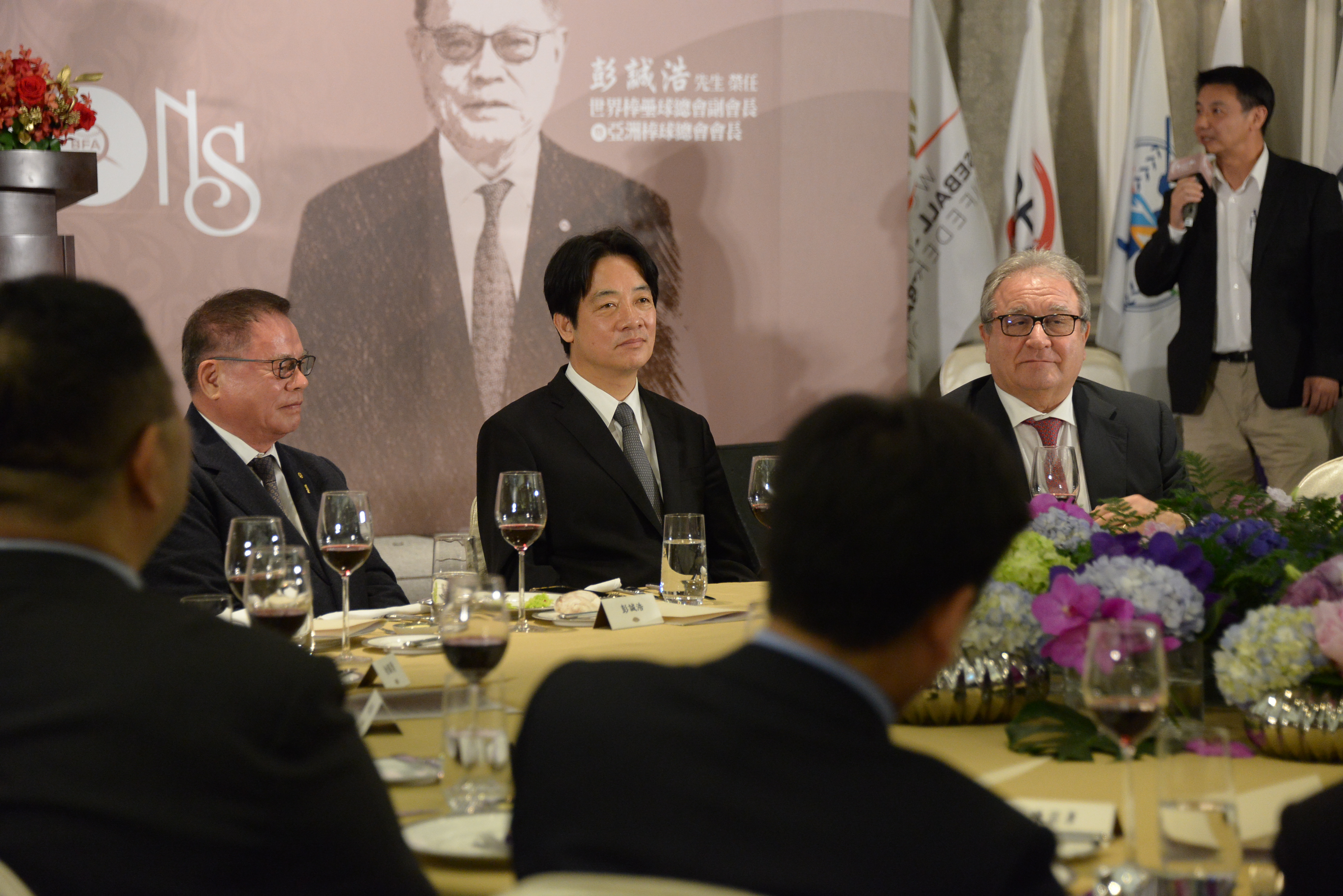賴揆期許台灣棒球界扮演重要的角色  讓世界棒壘球運動更加蓬勃發展 　共10張