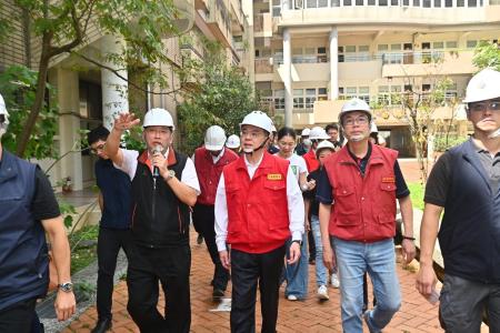 卓院長今（6）日視察「新北市立瑞芳高工受損情形」照片 共9張