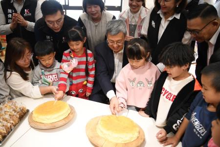 2023年11月28日行政院長陳建仁參訪基隆市成長非營利幼兒園4　共11張