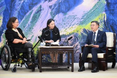 2026年7月8日行政院長卓榮泰接見美國聯邦參議員達克沃絲(Tammy Duckworth, D-IL)所率訪問團一行　共5張