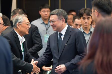 2024年9月3日行政院長卓榮泰出席「行政院經濟發展委員會」顧問會議8　共8張