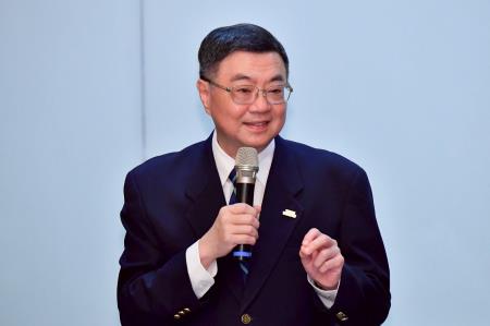 2025年8月14日行政院長卓榮泰參訪慶鴻機電並與機械（含工具機）業者交流座談會 　共15張