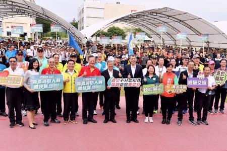 陳院長今（21）日出席「『112年全國義勇消防人員體技能交流活動』閉幕典禮」照片_13 共13張