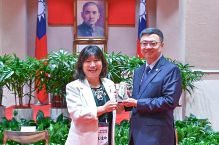 卓院長今（13）日接見「全美台灣同鄉會2024返台參訪團」一行照片 共6張　共6張