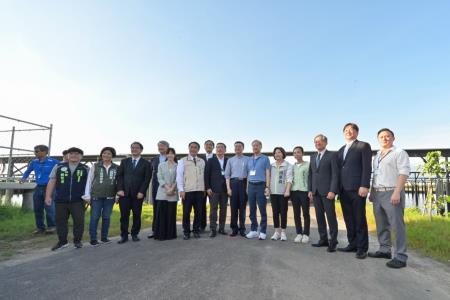 2024年9月15日行政院長卓榮泰參訪七股漁電共生（大亞志光）案場 _4_