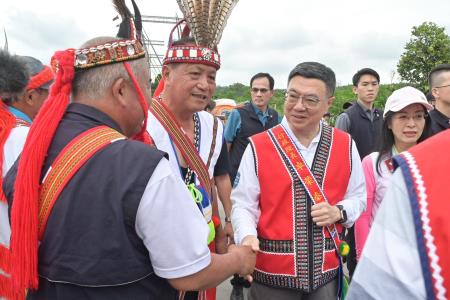 卓院長今（17）日出席「太巴塱部落豐年祭」照片 共3張　共13張