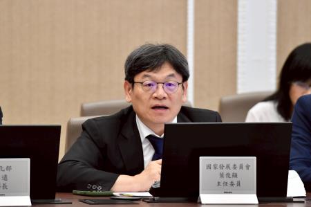 5.2026年6月25日葉俊顯委員出席行政院推動轉型正義會報第8次會議.jpg